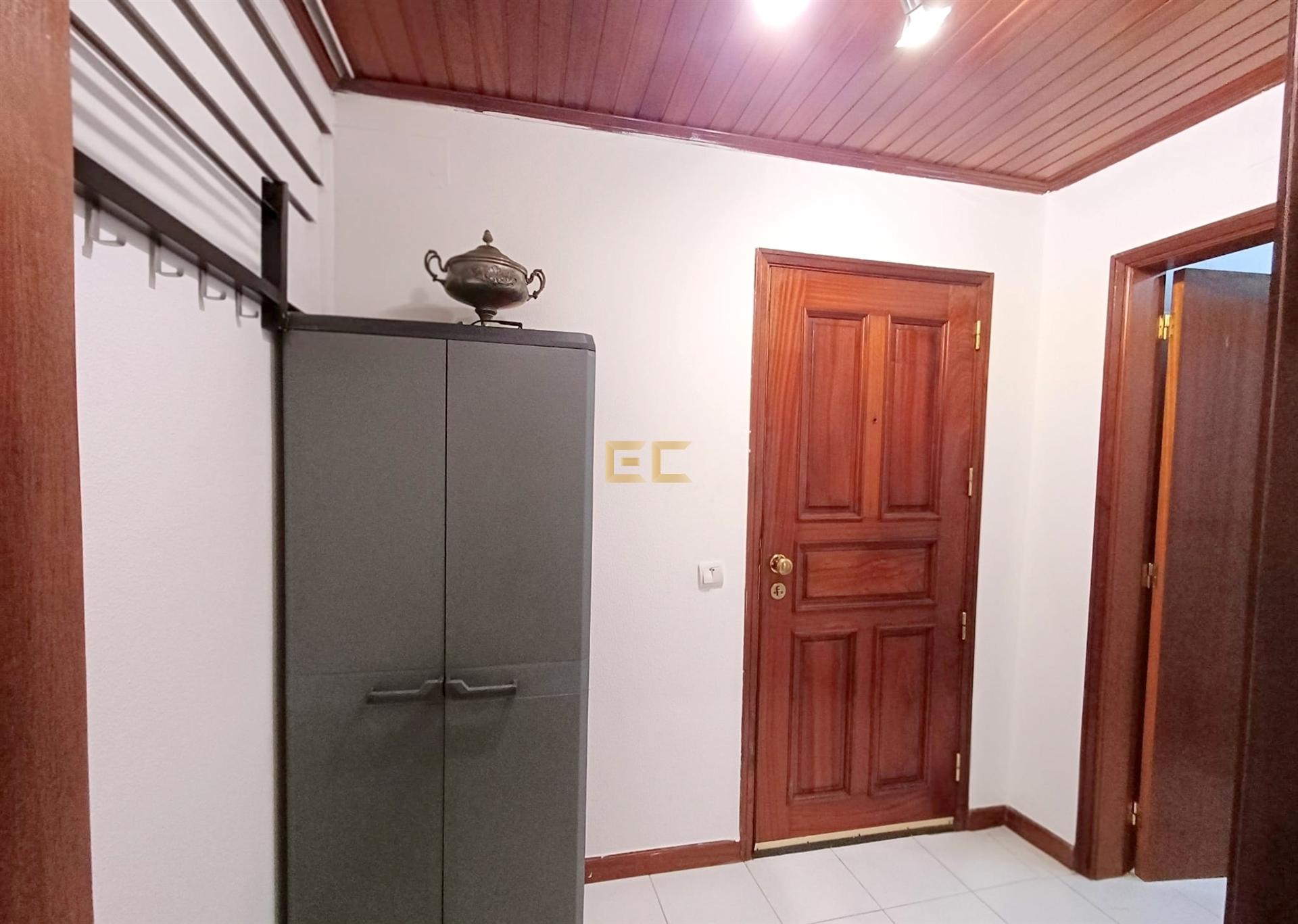 T1 Kitchenette, para venda – Abadias!