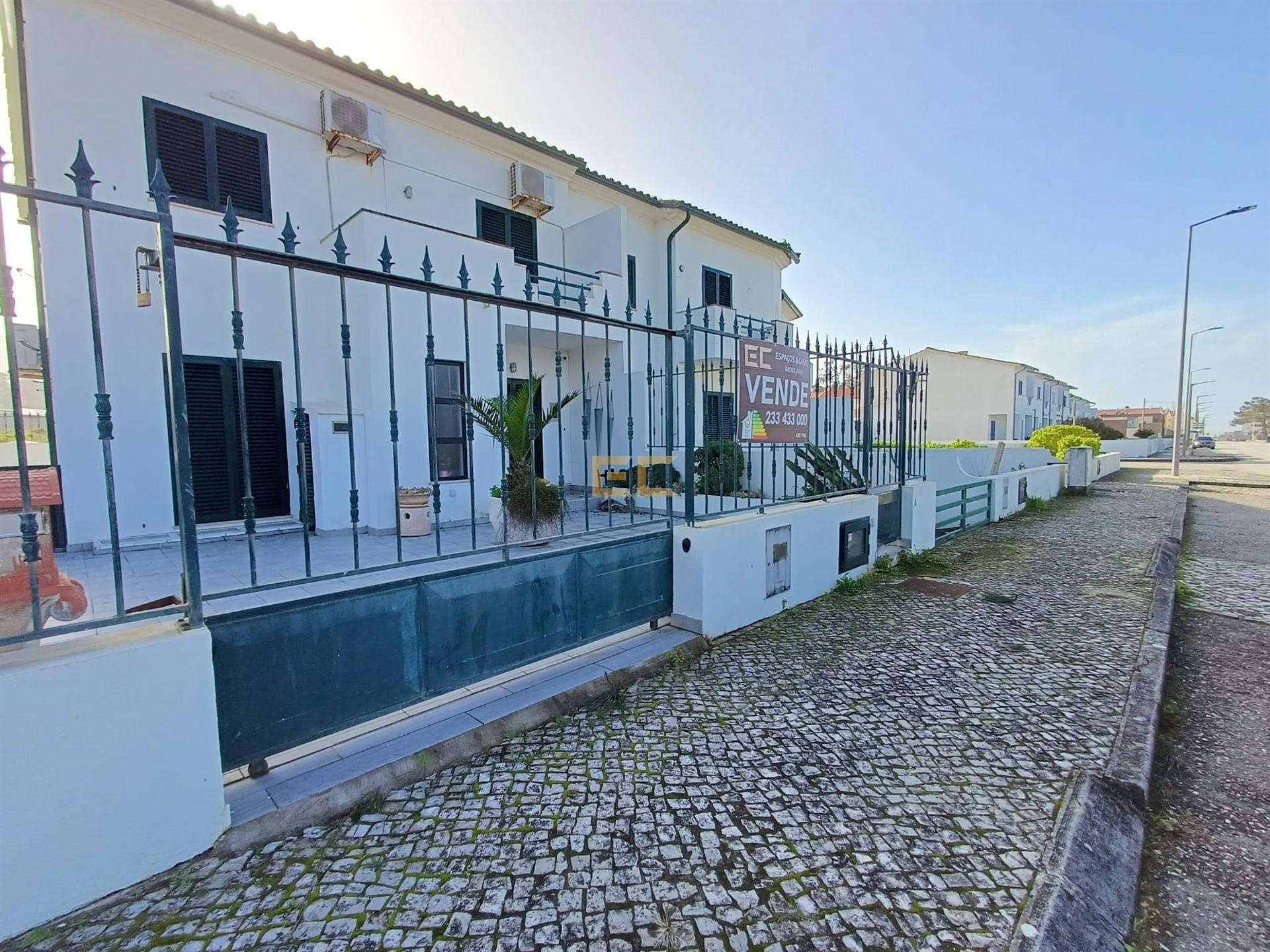 Moradia T3, para venda - Praia de Quiaios!