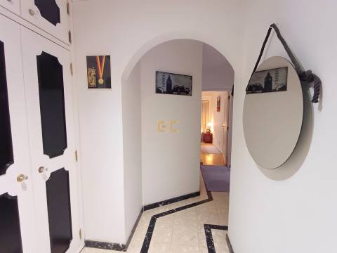 Apartamento T1K, com garagem, para venda - Praia de Buarcos!