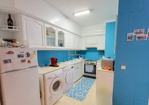 Apartamento T1K, com garagem, para venda - Praia de Buarcos!