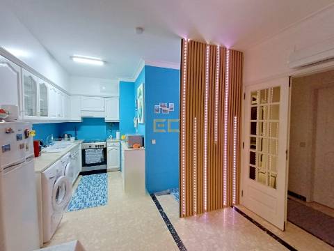 Apartamento T1K, com garagem, para venda - Praia de Buarcos!