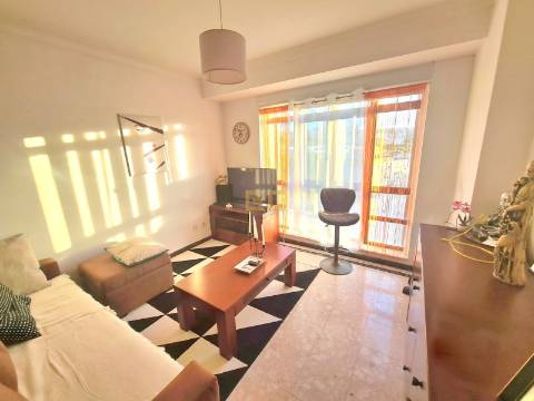 Apartamento T1K, com garagem, para venda - Praia de Buarcos!