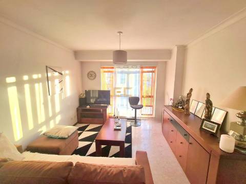 Apartamento T1K, com garagem, para venda - Praia de Buarcos!