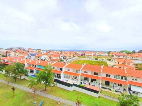 Apartamento T2, com garagem- Alto do Forno!