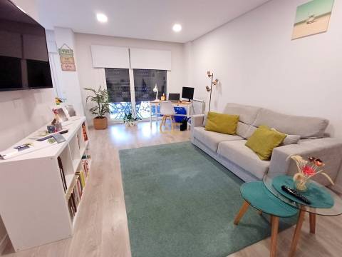 Apartamento T1, com Garagem, para venda - Quinta da Borloteira / Figueira da Foz