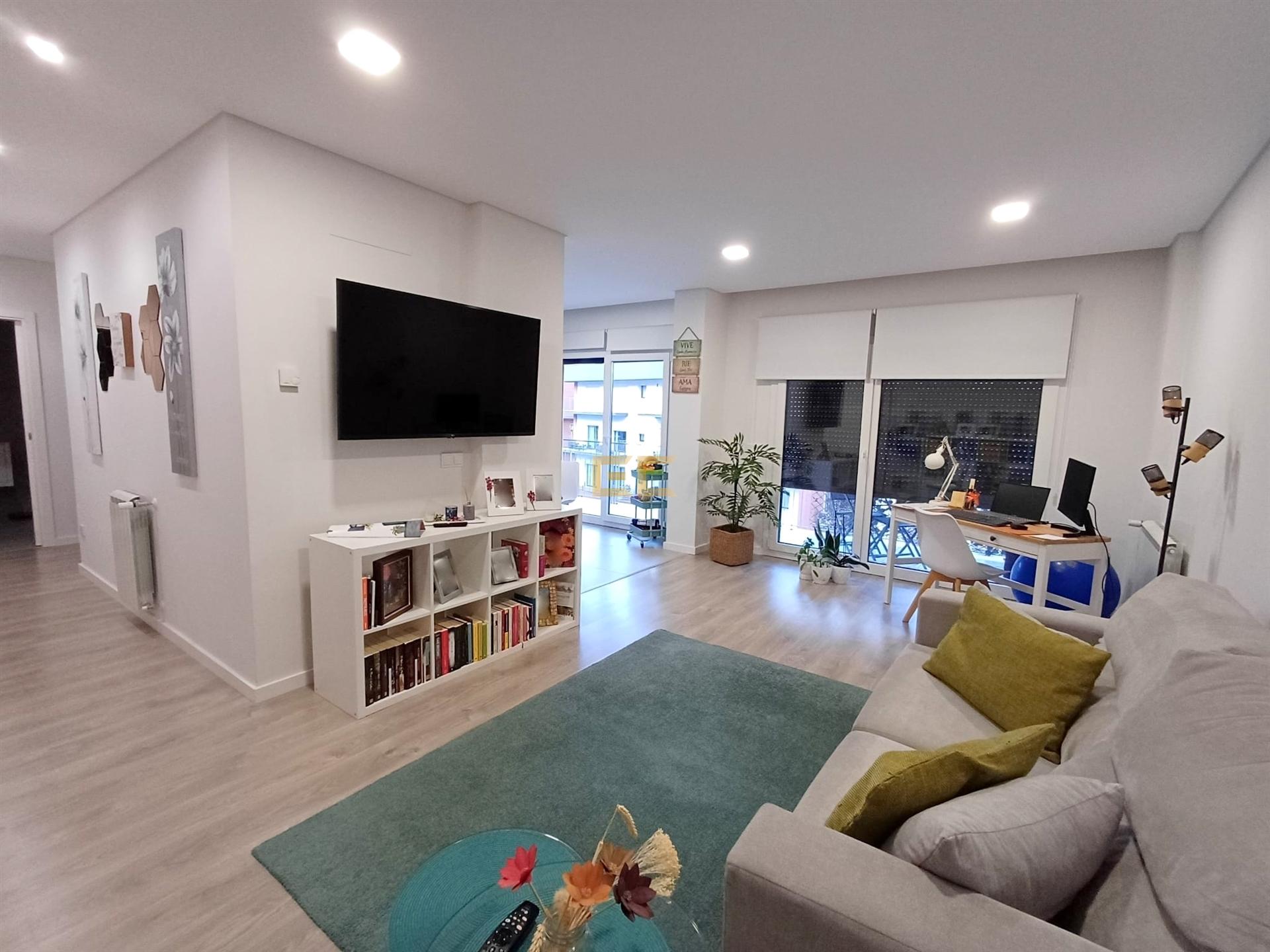 Apartamento T1, com Garagem, para venda - Quinta da Borloteira / Figueira da Foz