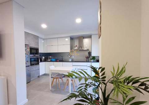 Apartamento T1, com Garagem, para venda - Quinta da Borloteira / Figueira da Foz