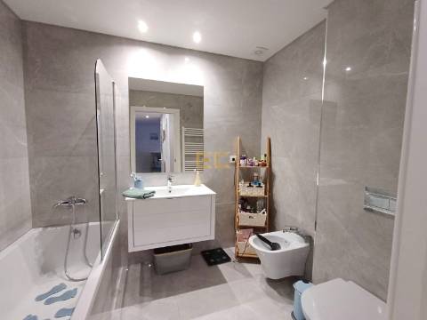 Apartamento T1, com Garagem, para venda - Quinta da Borloteira / Figueira da Foz