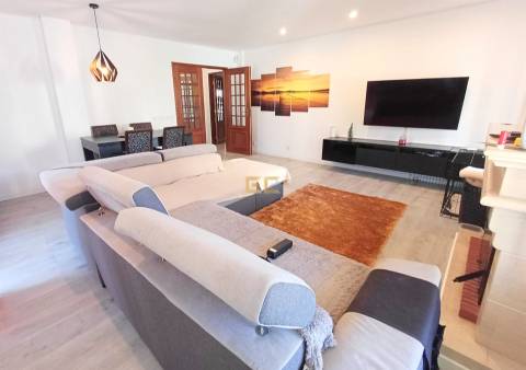 Moradia T5 unifamiliar - Tavarede