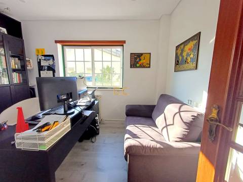 Moradia T5 unifamiliar - Tavarede