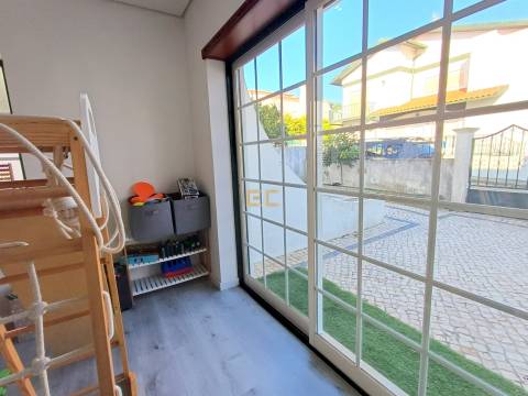 Moradia T5 unifamiliar - Tavarede