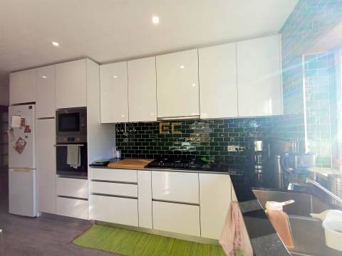 Moradia T5 unifamiliar - Tavarede