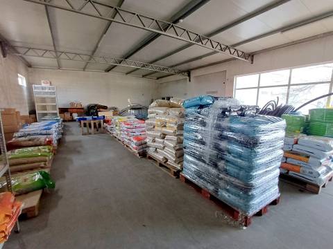 Armazém comercial com Negócio em Funcionamento – Cadima (Cantanhede)