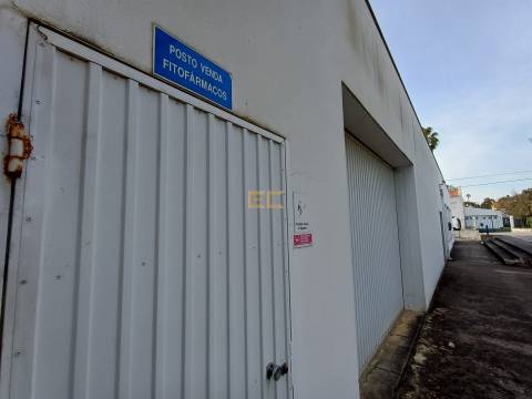 Armazém comercial com Negócio em Funcionamento – Cadima (Cantanhede)