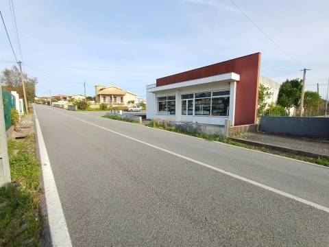 Armazém comercial com Negócio em Funcionamento – Cadima (Cantanhede)