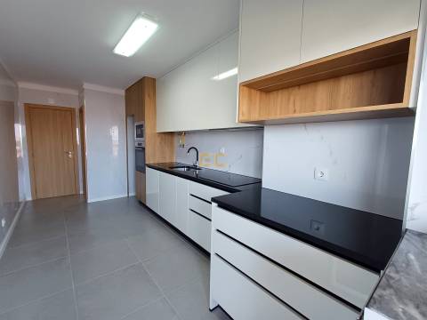 Apartamento T2 de Prestígio com Vista Mar!