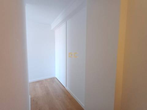 Apartamento T2 de Prestígio com Vista Mar!