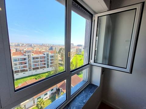Apartamento T2 de Prestígio com Vista Mar!