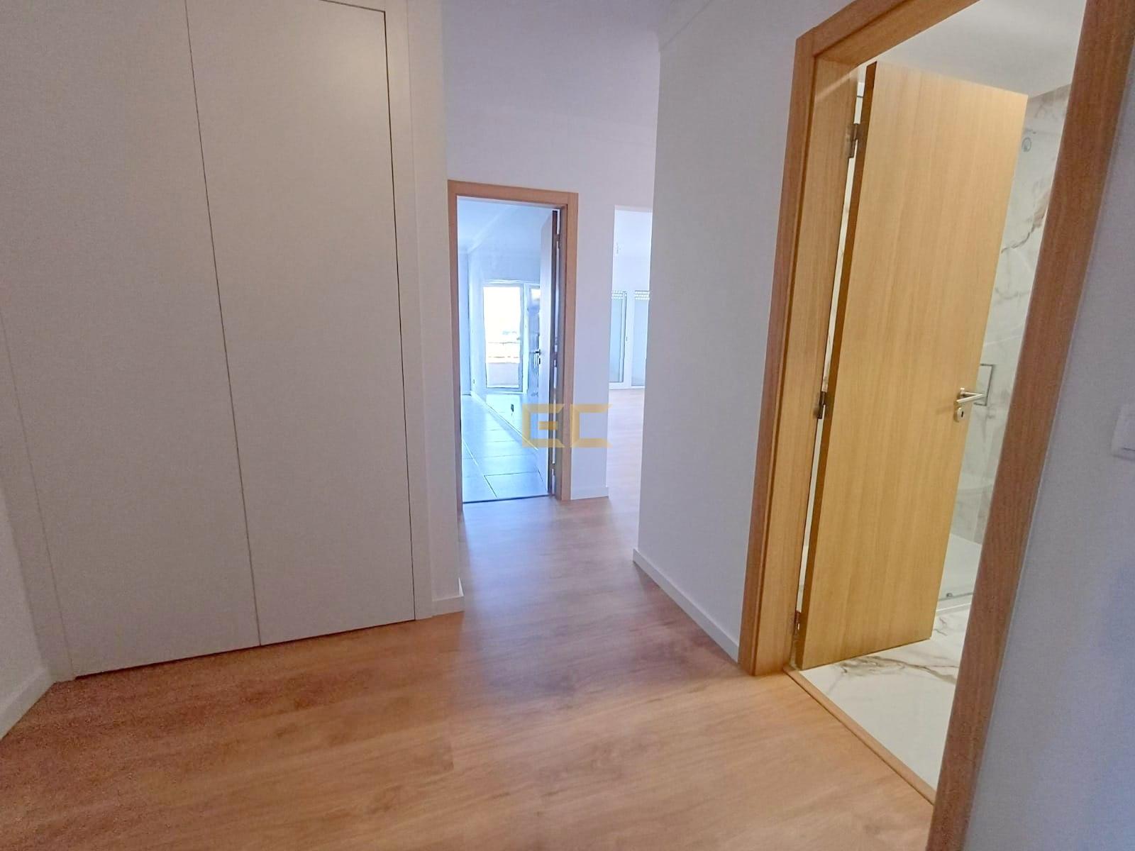 Apartamento T2 de Prestígio com Vista Mar!