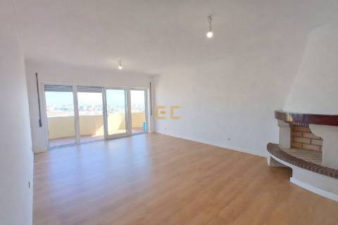 Apartamento T2 de Prestígio com Vista Mar!