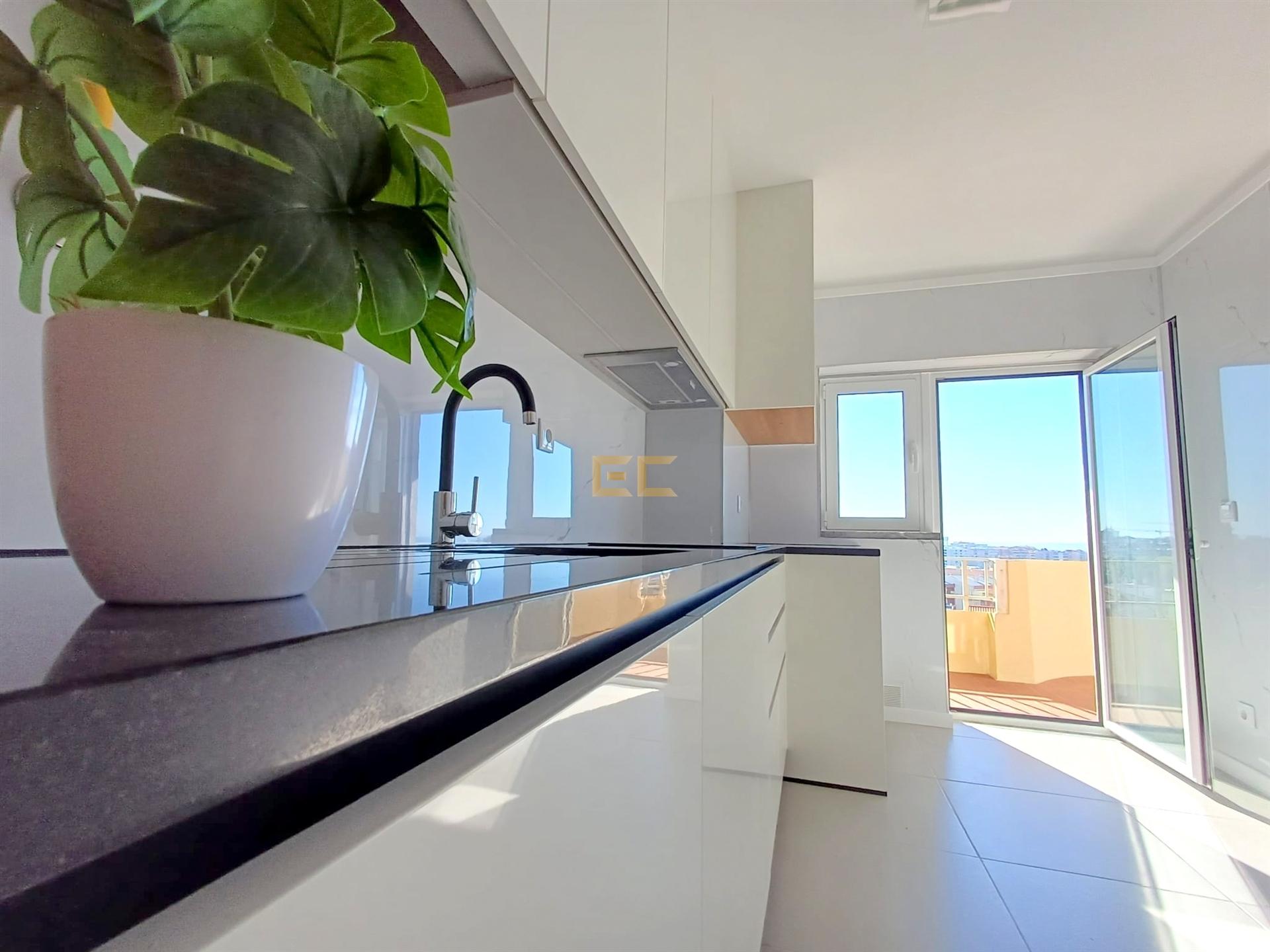 Apartamento T2, com Vista Mar - Buarcos!