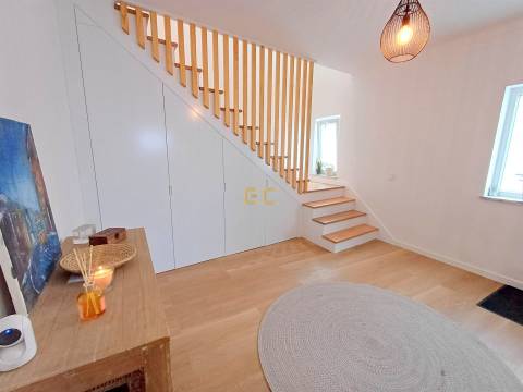 Moradia exclusiva, para venda - Praia de Murtinheira!