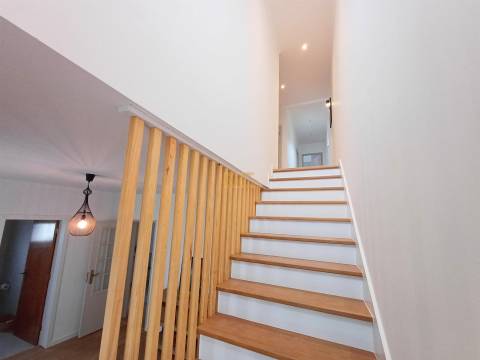 Moradia exclusiva, para venda - Praia de Murtinheira!