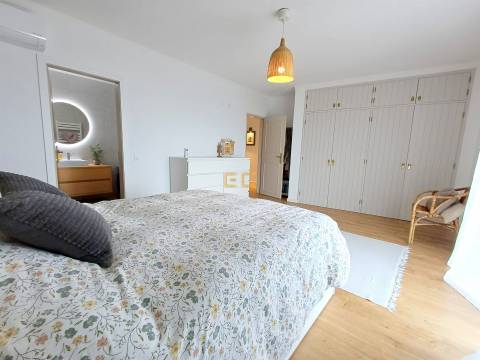 Moradia exclusiva, para venda - Praia de Murtinheira!