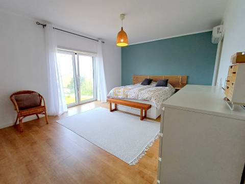 Moradia exclusiva, para venda - Praia de Murtinheira!