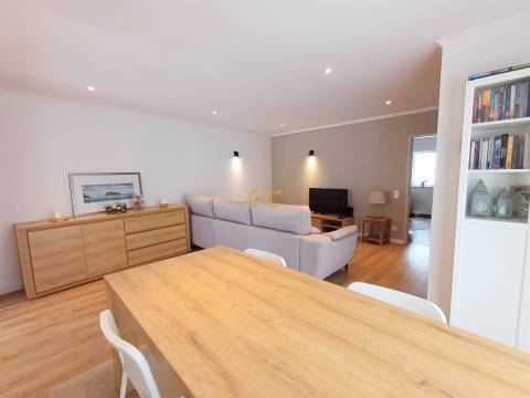 Moradia exclusiva, para venda - Praia de Murtinheira!