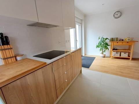 Moradia exclusiva, para venda - Praia de Murtinheira!