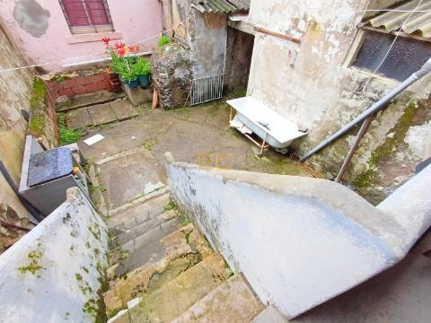 Moradia T4, com vista rio para venda, Gala - Figueira da Foz!
