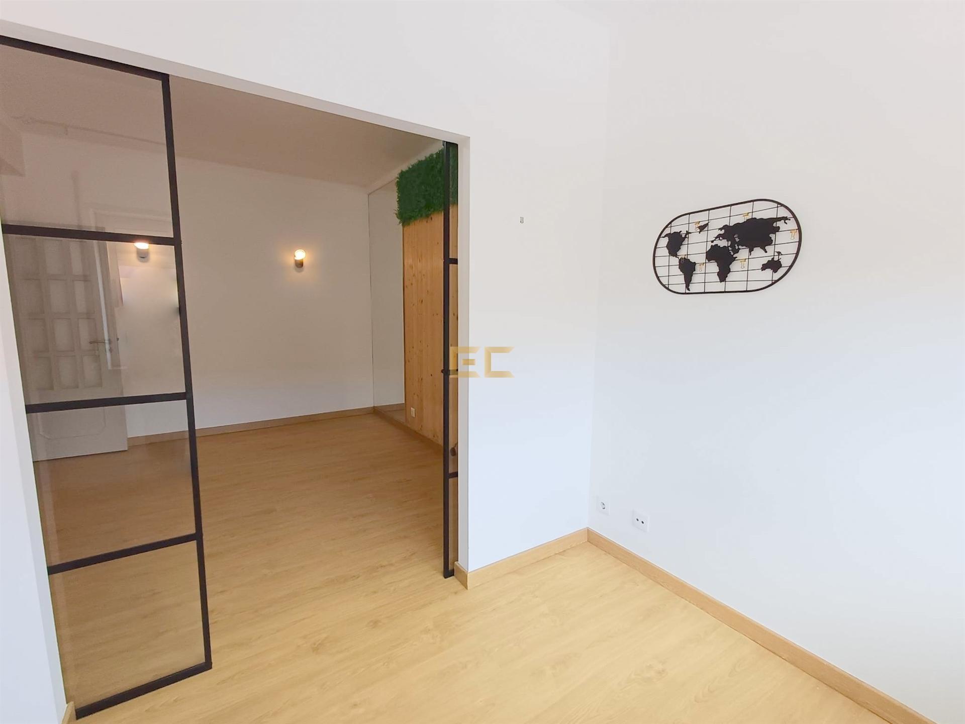 Apartamento T1 para Arrendamento – Abadia!