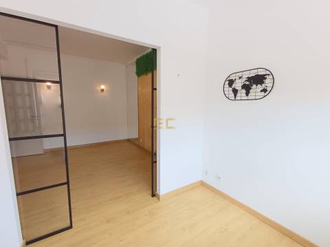 Apartamento T1 para Arrendamento – Abadia!