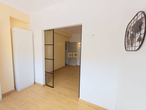 Apartamento T1 para Arrendamento – Abadia!