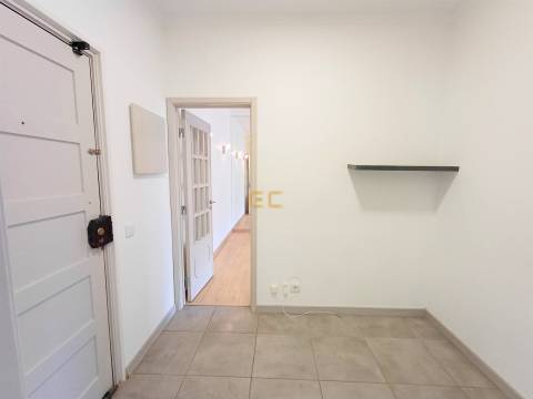 Apartamento T1 para Arrendamento – Abadia!