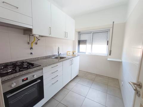 Apartamento T1 para Arrendamento – Abadia!