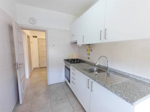 Apartamento T1 para Arrendamento – Abadia!
