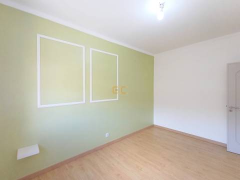 Apartamento T1 para Arrendamento – Abadia!