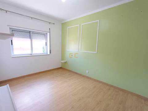 Apartamento T1 para Arrendamento – Abadia!