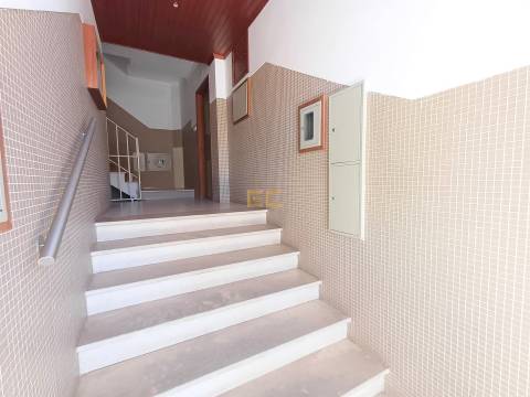Apartamento T3 com Garagem e Vista Mar - Buarcos!
