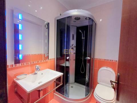 Apartamento T3 com Garagem e Vista Mar - Buarcos!