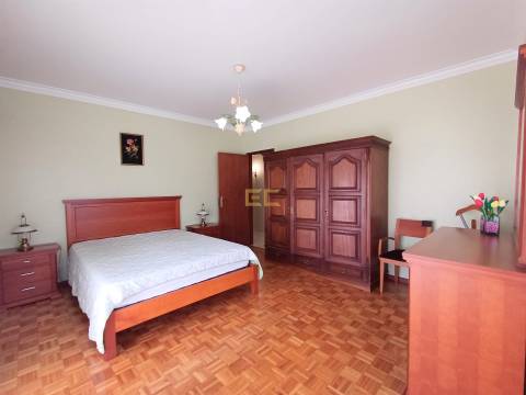 Apartamento T3 com Garagem e Vista Mar - Buarcos!