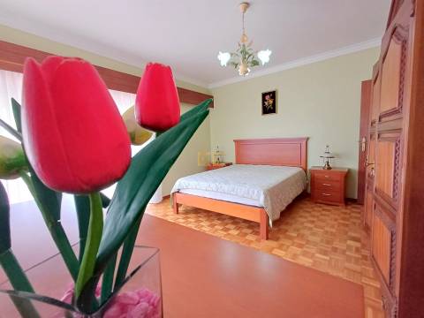 Apartamento T3 com Garagem e Vista Mar - Buarcos!