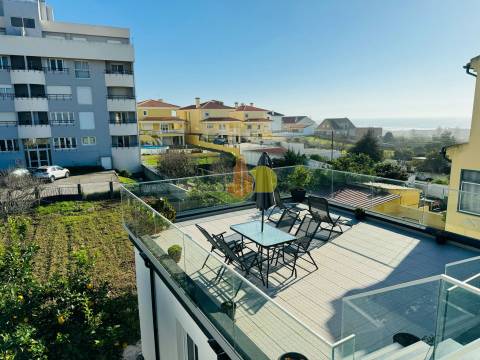 Andar moradia com terrraço, vista mar