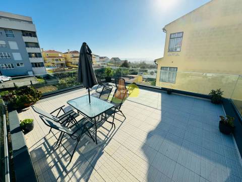 Andar moradia com terrraço, vista mar