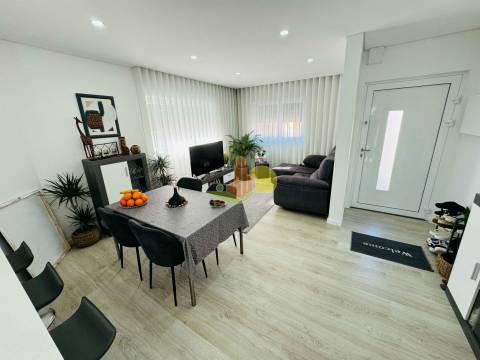 Andar moradia com terrraço, vista mar