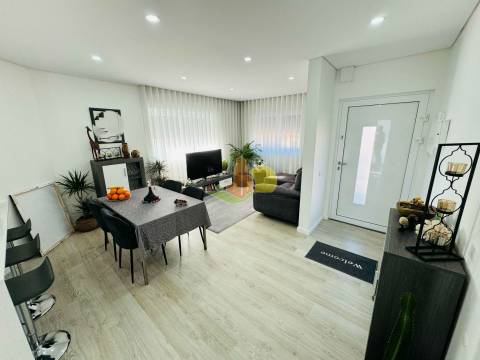 Andar moradia com terrraço, vista mar