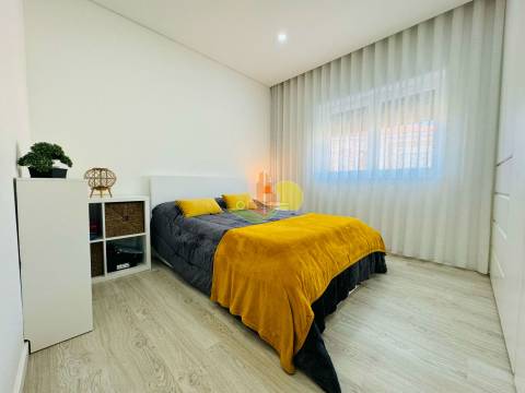 Andar moradia com terrraço, vista mar