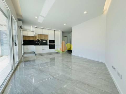 Duplex Novo Junto á Marginal